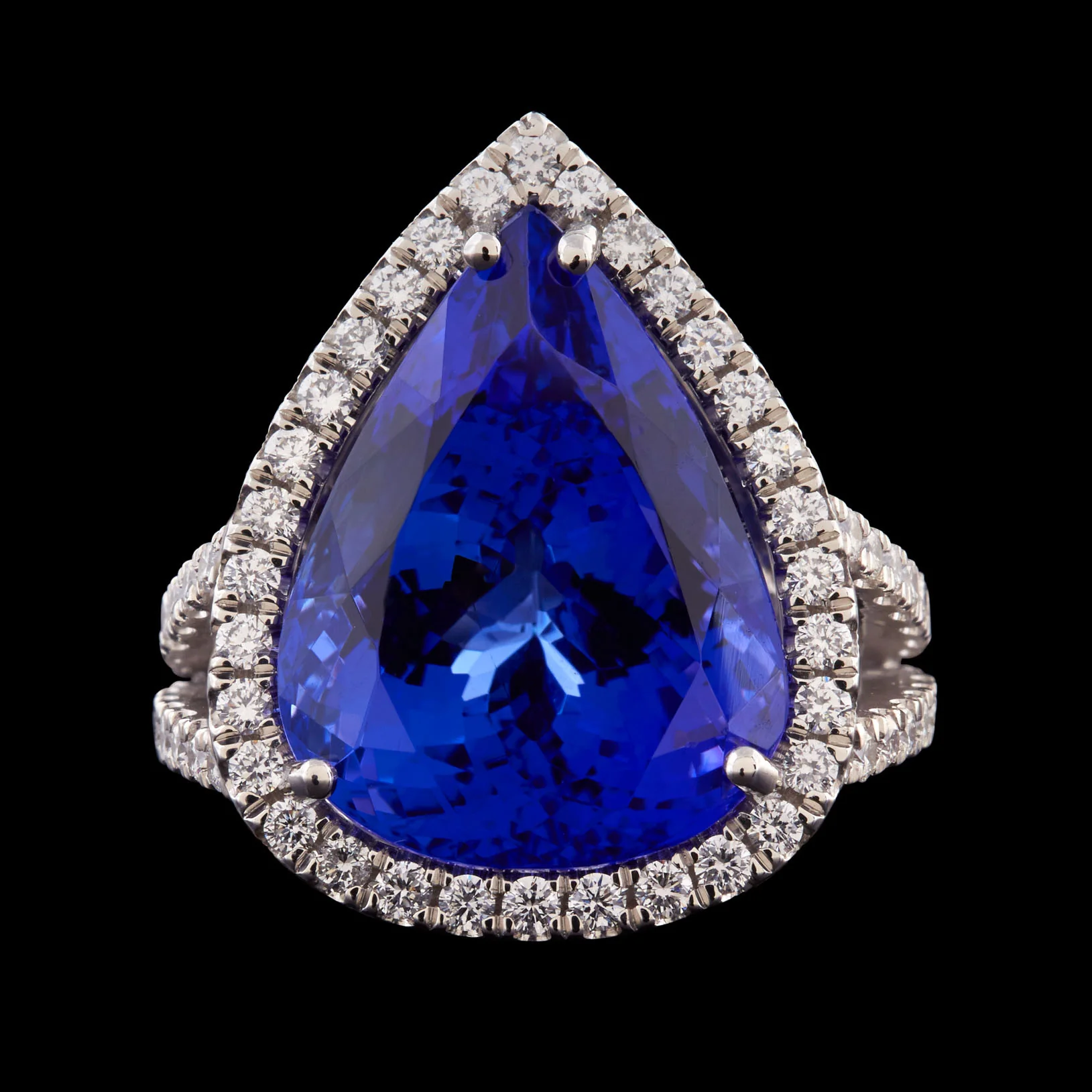 Exquisite Natural Tanzanite Gemstone